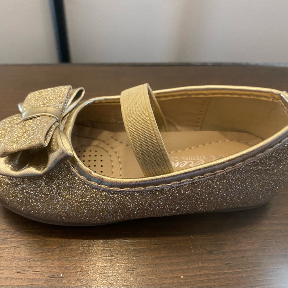 Gold glitter flats, Toddler size 6